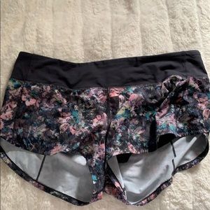 Lululemon shorts size 8
